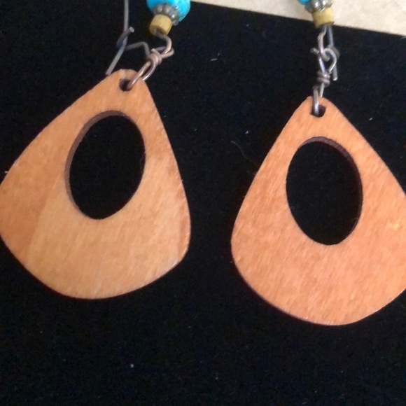 EARTHY WOOD AND TURQUOISE EARRINGS NWT - Picture 2 of 4